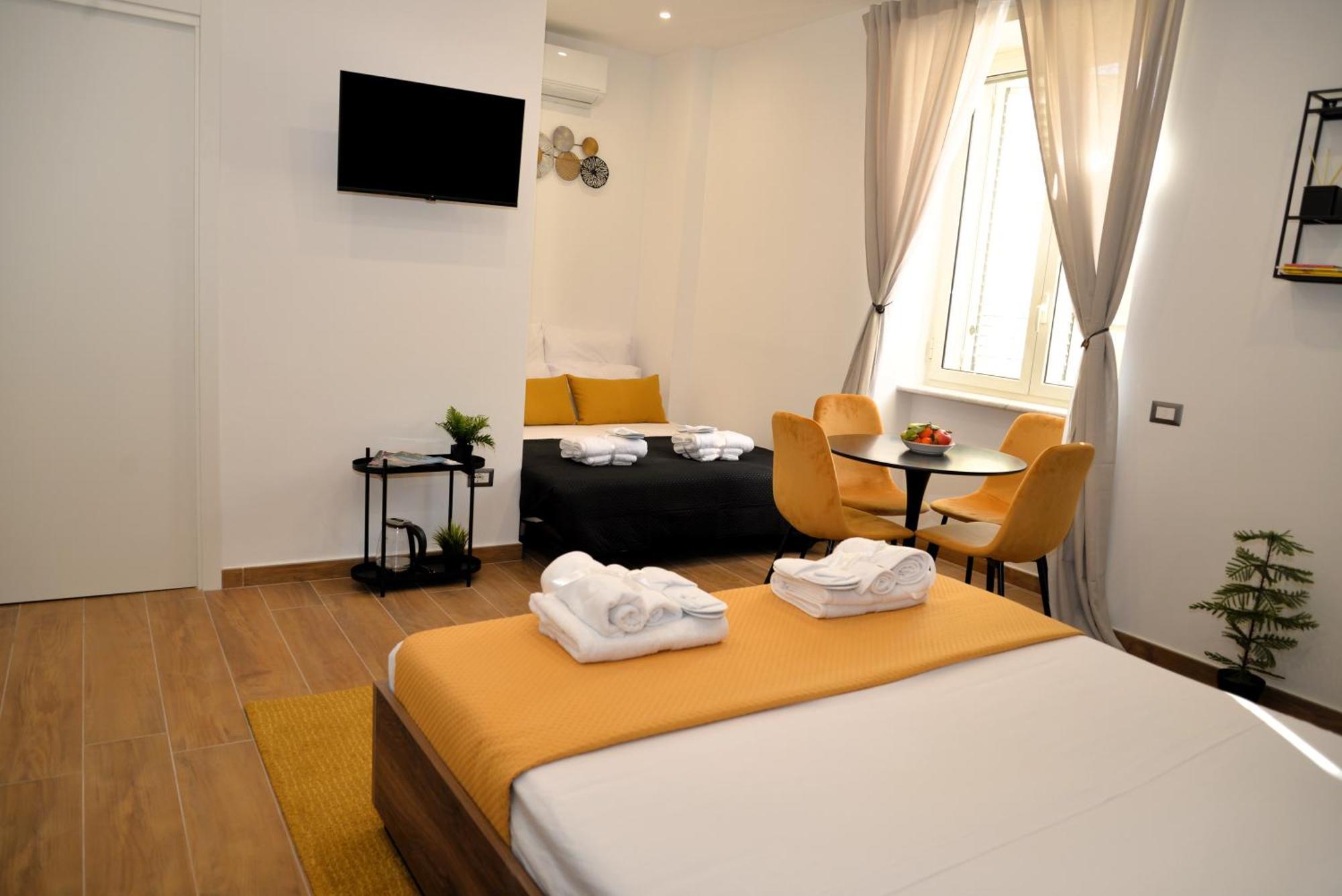 Blackwoody Contemporary Rooms - Napoli Centro Storico Exterior photo