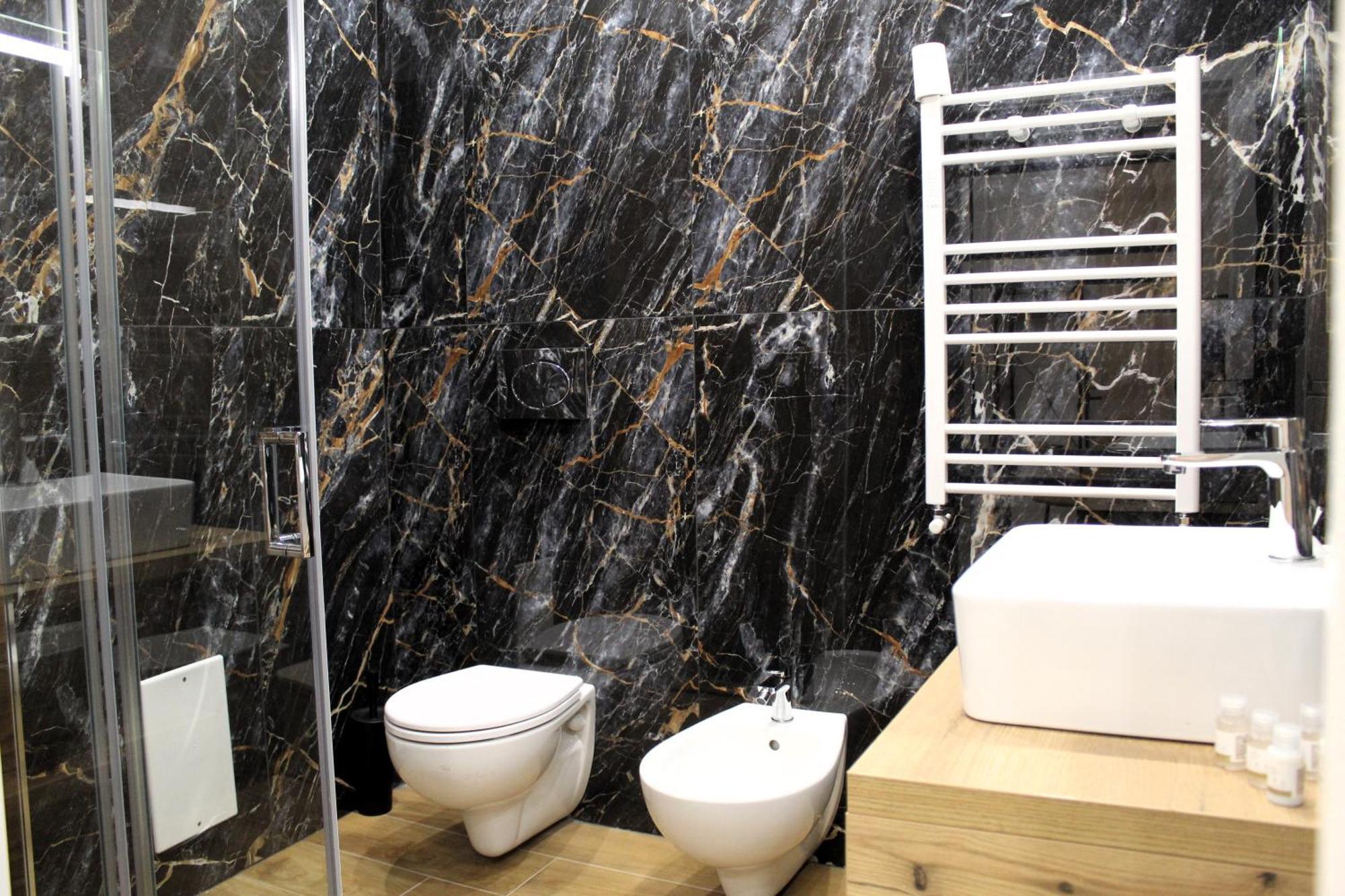 Blackwoody Contemporary Rooms - Napoli Centro Storico Exterior photo