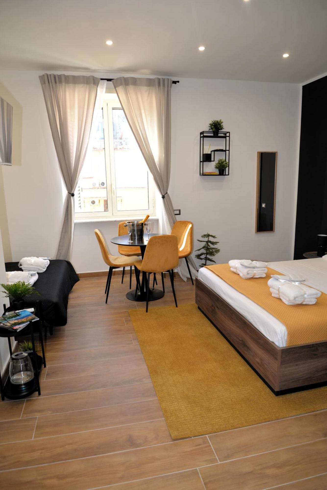 Blackwoody Contemporary Rooms - Napoli Centro Storico Exterior photo